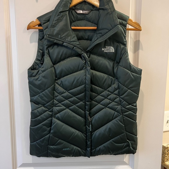 The North Face Women's Dark Green Quilted Vest - Picture 1 of 3